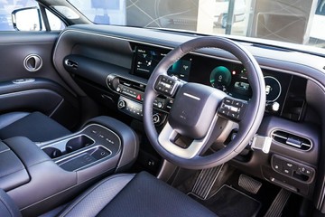 https://vehicle-cdn.autoleague.cloud/15443_620260471_14.jpg