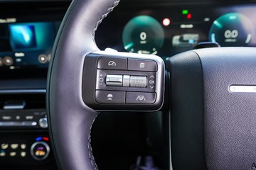 https://vehicle-cdn.autoleague.cloud/15443_620260471_17.jpg