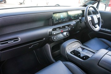https://vehicle-cdn.autoleague.cloud/15443_620260471_22.jpg