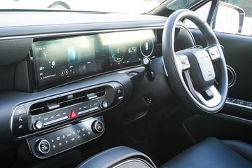 https://vehicle-cdn.autoleague.cloud/15443_620260471_23.jpg