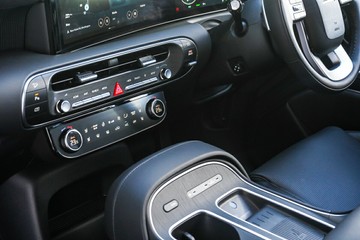 https://vehicle-cdn.autoleague.cloud/15443_620260471_24.jpg