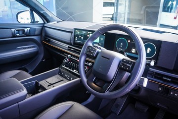 https://vehicle-cdn.autoleague.cloud/15443_620260738_14.jpg