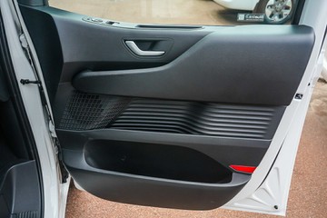 https://vehicle-cdn.autoleague.cloud/15443_620261152_10.jpg