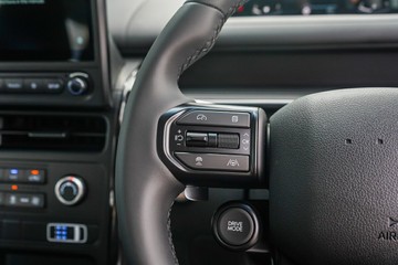 https://vehicle-cdn.autoleague.cloud/15443_620261152_13.jpg