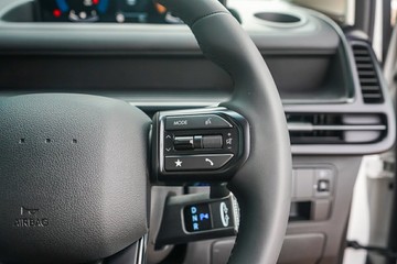https://vehicle-cdn.autoleague.cloud/15443_620261152_14.jpg