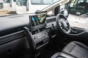 https://vehicle-cdn.autoleague.cloud/15443_620261152_19.jpg