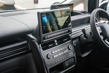 https://vehicle-cdn.autoleague.cloud/15443_620261152_20.jpg
