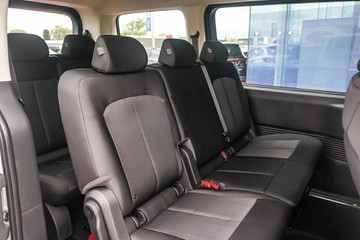 https://vehicle-cdn.autoleague.cloud/15443_620261152_23.jpg