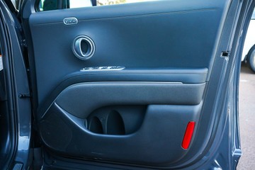 https://vehicle-cdn.autoleague.cloud/15443_620261199_13.jpg