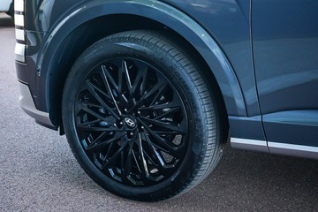 https://vehicle-cdn.autoleague.cloud/15443_620261199_5.jpg