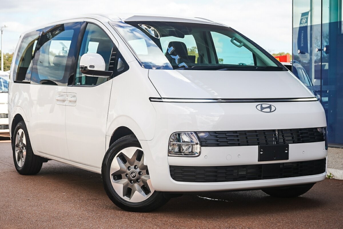 Hyundai Staria image 1