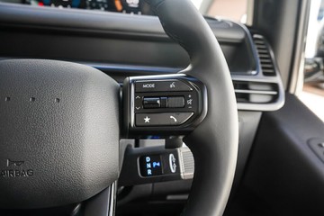https://vehicle-cdn.autoleague.cloud/15443_620261212_17.jpg