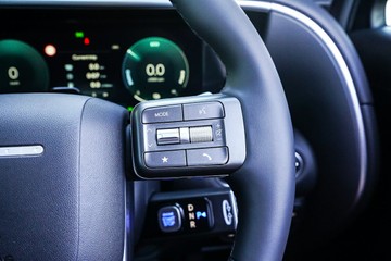 https://vehicle-cdn.autoleague.cloud/15443_620261979_17.jpg