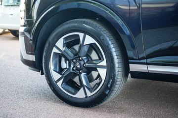 https://vehicle-cdn.autoleague.cloud/15443_620261979_5.jpg
