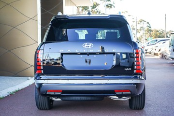 https://vehicle-cdn.autoleague.cloud/15443_620261979_7.jpg