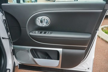 https://vehicle-cdn.autoleague.cloud/15443_620262032_11.jpg