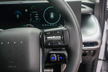https://vehicle-cdn.autoleague.cloud/15443_620262032_14.jpg
