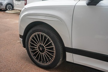 https://vehicle-cdn.autoleague.cloud/15443_620262032_5.jpg
