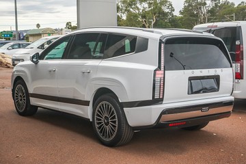 https://vehicle-cdn.autoleague.cloud/15443_620262032_6.jpg