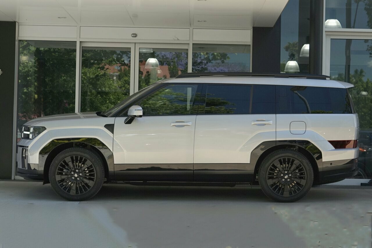 Hyundai Santa Fe image 2