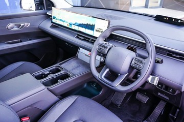 https://vehicle-cdn.autoleague.cloud/15443_620262835_13.jpg