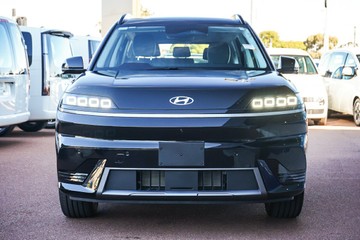 https://vehicle-cdn.autoleague.cloud/15443_620262835_3.jpg