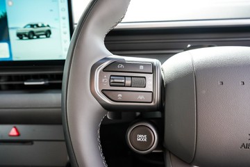 https://vehicle-cdn.autoleague.cloud/15443_620262841_14.jpg