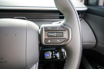 https://vehicle-cdn.autoleague.cloud/15443_620262841_15.jpg