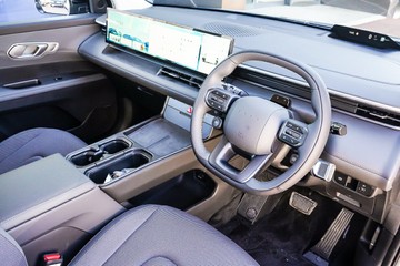 https://vehicle-cdn.autoleague.cloud/15443_620262861_12.jpg