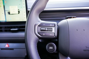 https://vehicle-cdn.autoleague.cloud/15443_620262861_14.jpg