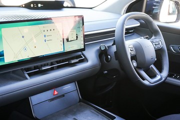 https://vehicle-cdn.autoleague.cloud/15443_620262861_20.jpg