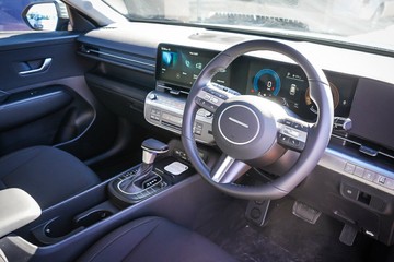 https://vehicle-cdn.autoleague.cloud/15443_620263295_11.jpg