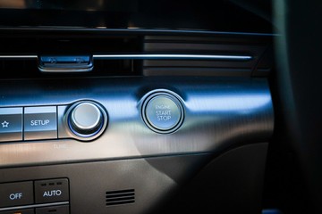 https://vehicle-cdn.autoleague.cloud/15443_620263295_18.jpg