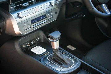 https://vehicle-cdn.autoleague.cloud/15443_620263295_21.jpg