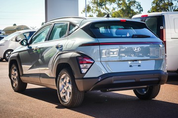 https://vehicle-cdn.autoleague.cloud/15443_620263295_5.jpg