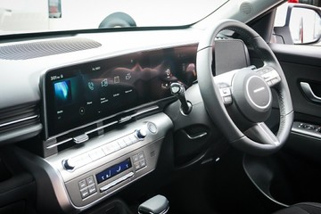 https://vehicle-cdn.autoleague.cloud/15443_620263303_21.jpg