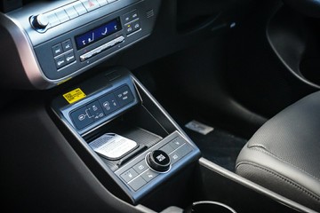 https://vehicle-cdn.autoleague.cloud/15443_620263306_22.jpg