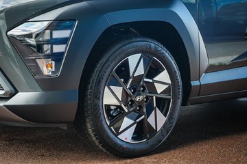 https://vehicle-cdn.autoleague.cloud/15443_620263306_5.jpg