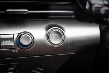 https://vehicle-cdn.autoleague.cloud/15443_620263310_19.jpg