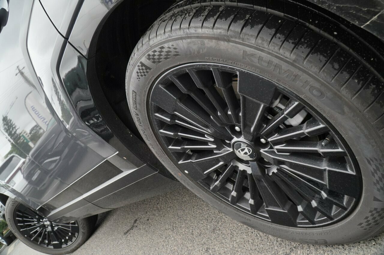 Hyundai Santa Fe image 4
