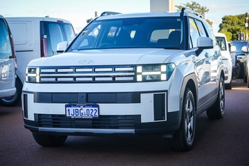 https://vehicle-cdn.autoleague.cloud/15443_620263337_4.jpg