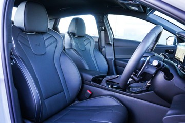 https://vehicle-cdn.autoleague.cloud/15443_620263351_14.jpg