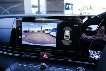 https://vehicle-cdn.autoleague.cloud/15443_620263351_18.jpg