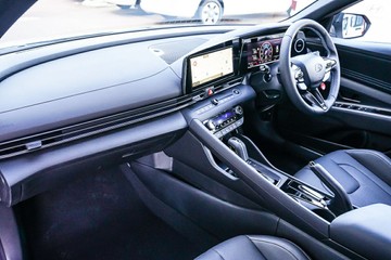 https://vehicle-cdn.autoleague.cloud/15443_620263351_19.jpg