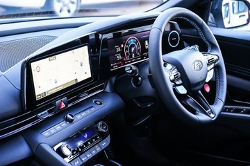 https://vehicle-cdn.autoleague.cloud/15443_620263351_20.jpg