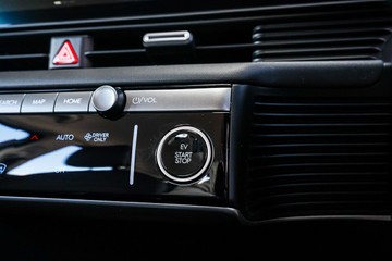 https://vehicle-cdn.autoleague.cloud/15443_620263369_20.jpg