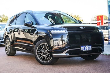 https://vehicle-cdn.autoleague.cloud/15443_620263374_1.jpg