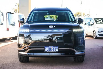 https://vehicle-cdn.autoleague.cloud/15443_620263374_3.jpg