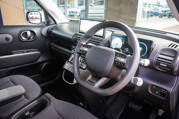 https://vehicle-cdn.autoleague.cloud/15443_620263377_12.jpg