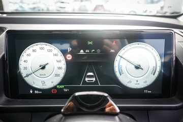 https://vehicle-cdn.autoleague.cloud/15443_620263377_14.jpg